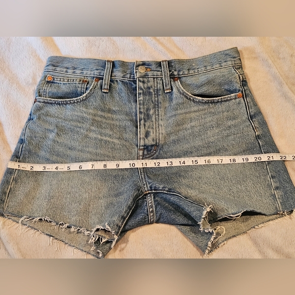 Madewell Relaxed Mid-Length Denim Shorts, Sz. 28 - Picture 6 of 13
